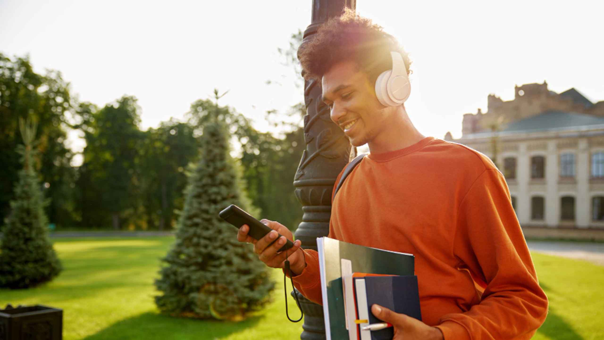 12 Best Colleges With Warm Weather Where Sun Mostly Shines