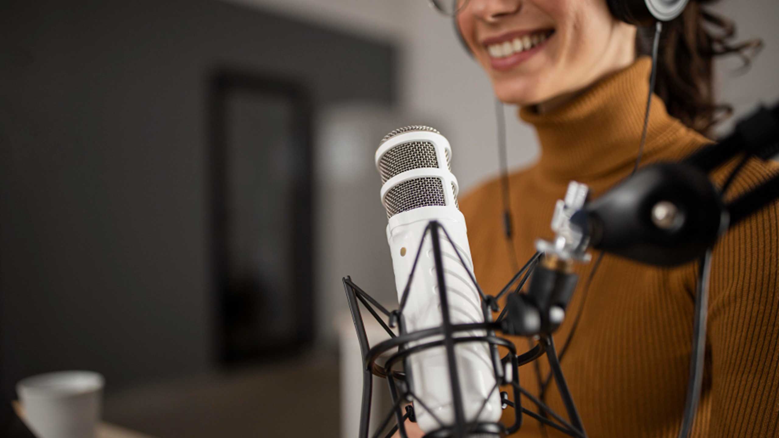 15 Best Medical Podcasts For Students To Boost Their Field Knowledge