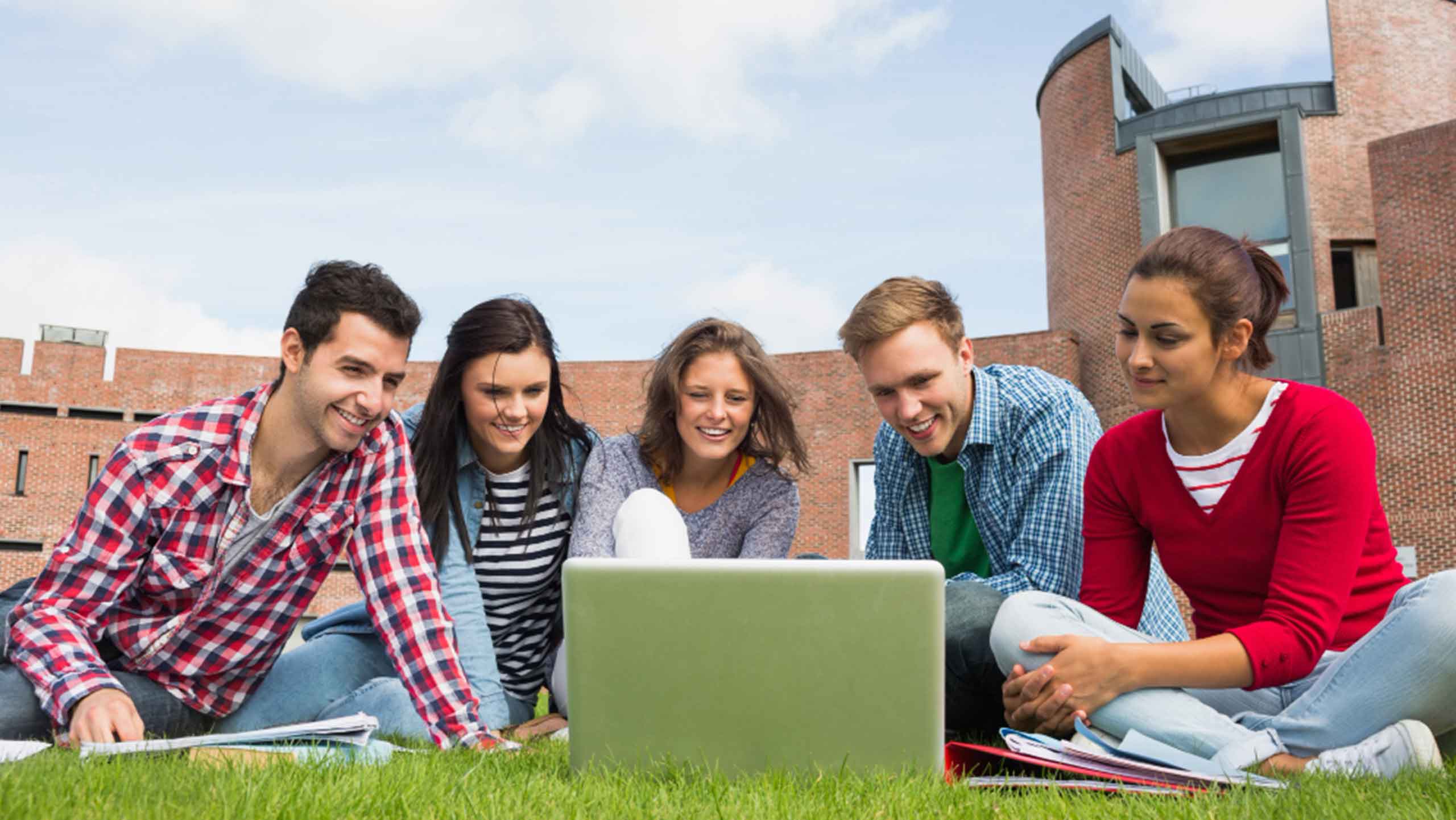 6 Exciting Reasons To Attend Community Colleges & Boost Your Career